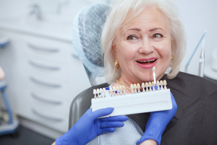 Todo lo que has de saber sobre el blanqueamiento dental